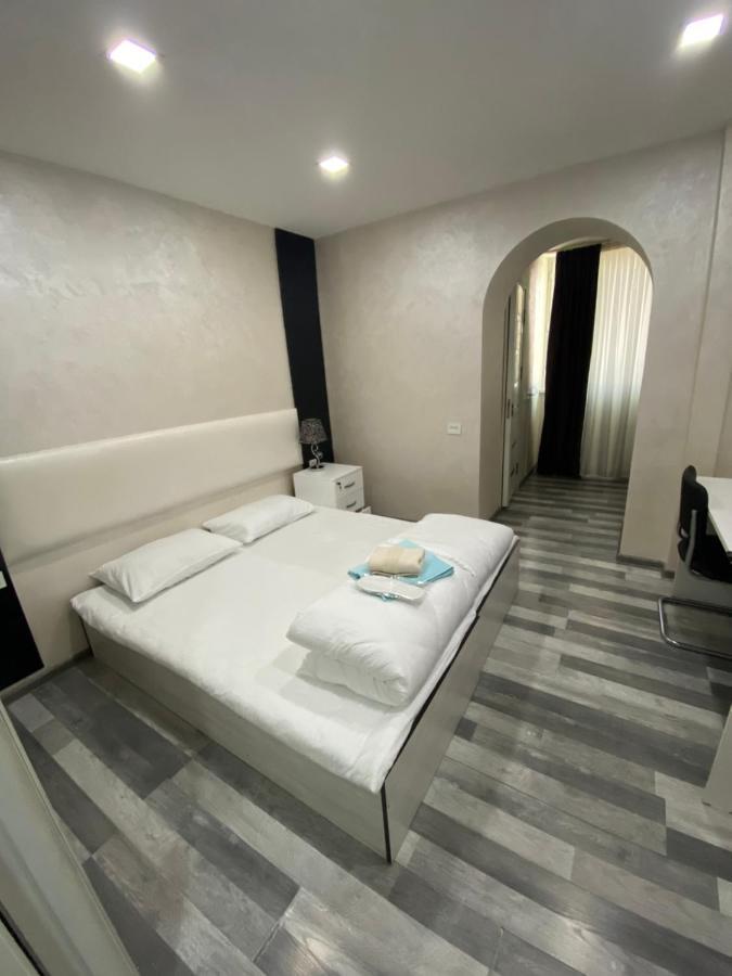 Peaceful Home Tashkent Esterno foto